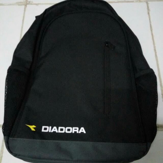 DIADORA BACKPACK ORI!!!, Olah Raga, Baju Olahraga di Carousell
