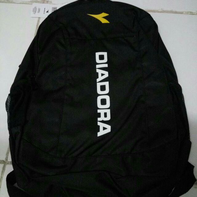 DIADORA BACKPACK ORI!!!, Olah Raga, Baju Olahraga di Carousell