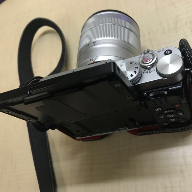 Fujifilm X-A2 (2nd hand), Photography, Cameras on Carousell
