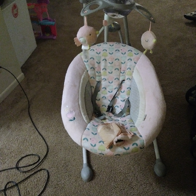 graco plug in baby swing