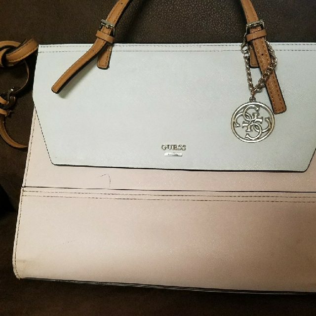 Guess Huntley Cameo Bag Women s Fashion on Carousell