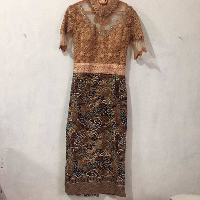 Kebaya Modern Brokat Prada Mix Batik Sutra Womens Fashion