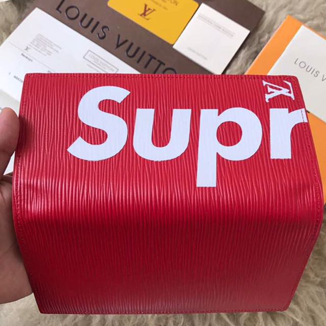 Supreme long wallet on sale