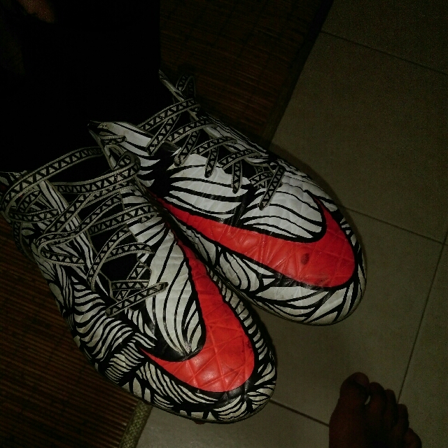 Hypervenom laces sale