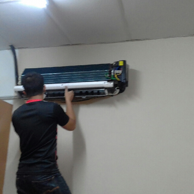 Servis Repair Jual Pasang Buka Dan Pindah Aircond Baru Tunjuk Banyak Lagi Peralatan Dapur Photo