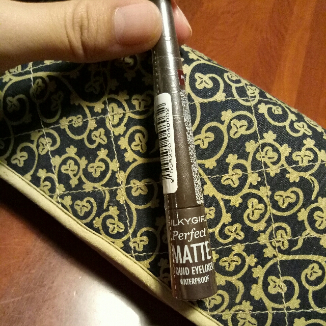 matte liquid eyeliner waterproof