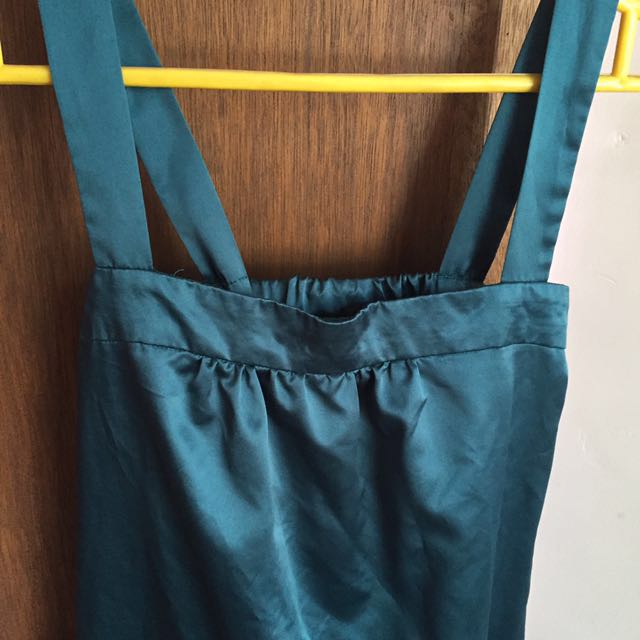 Women Sleeveless Top (Category: Sleeveless) located in Quezon City. Submitted by rxhanne (Listing ID 121078926, Image 2). Description: Meetups: minimum 200 pesos Shipping: thru Xend *please check my profile, marami akong binebentang worth 50 pesos lang :) pag 5 pieces bibilhin, may free na 1 item worth 50 pesos din. :) #ukayukay.