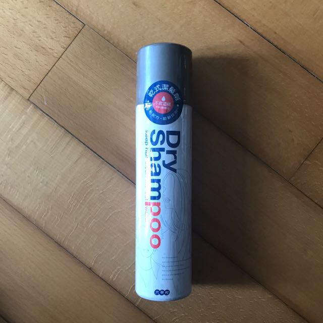 頭皮狂出油 頭髮超扁塌的大解救 9瓶從親民到高級恩人級髮品 Vogue Taiwan