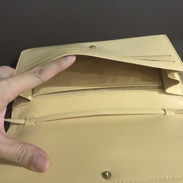 LOUIS VUITTON Epi Leather Honfleur Shoulder Bag Vanilla M5273A LV