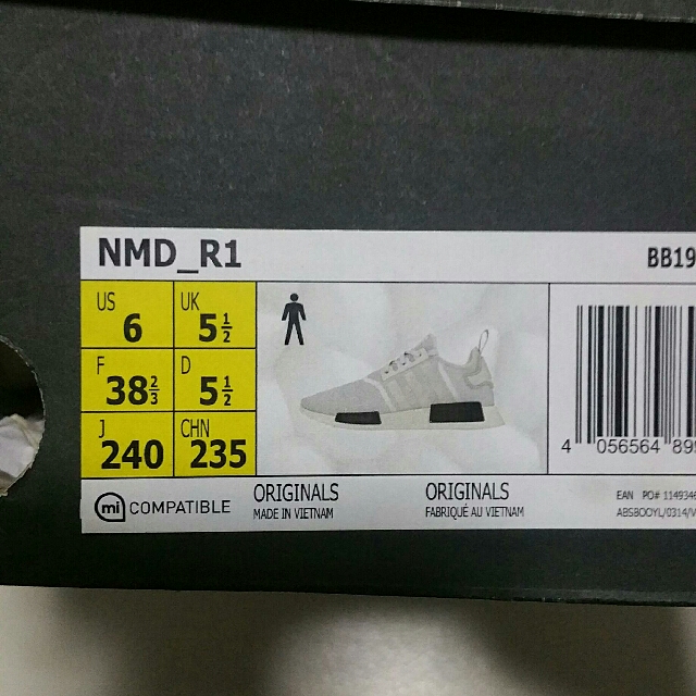 nmd r1 white mens