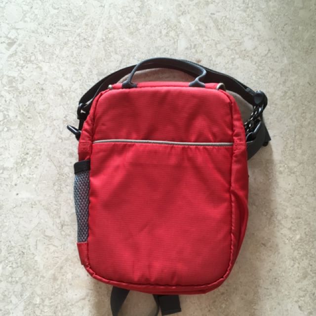 Original Deuter Travel Pouch, Men's Fashion, Bags, Belt bags, Clutches