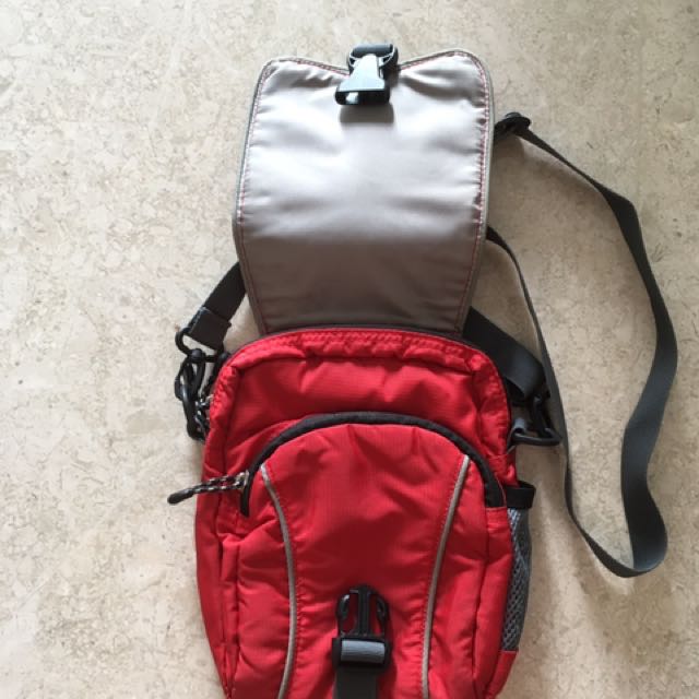 Original Deuter Travel Pouch, Men's Fashion, Bags, Belt bags, Clutches