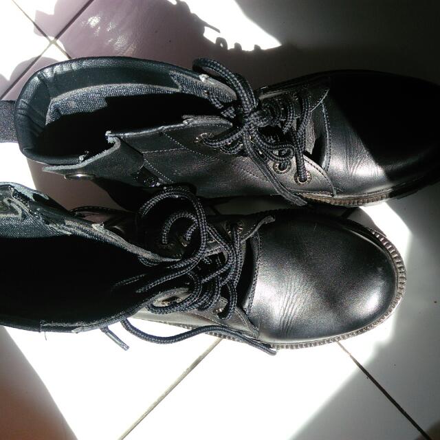 Sepatu Lars Polri Tentara Satpam Fesyen Pria Sepatu Di Carousell