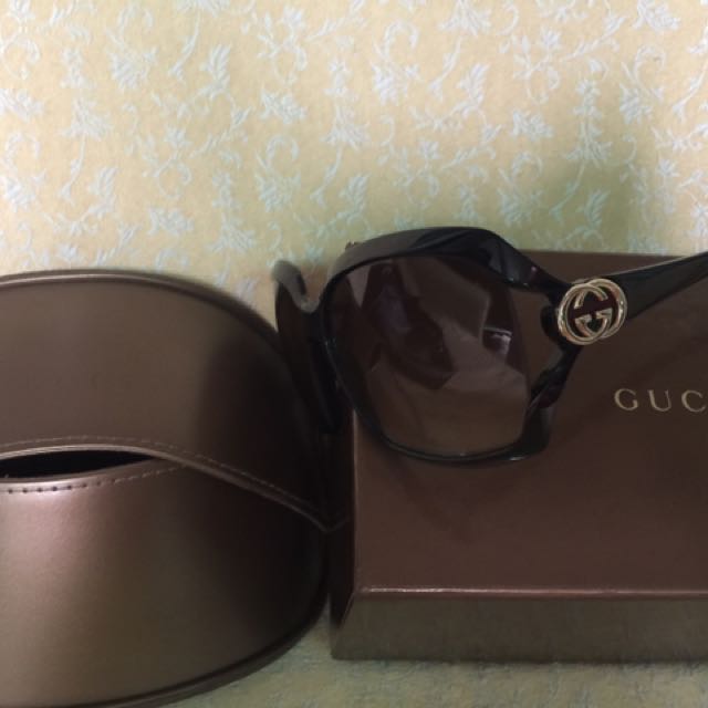 Authentic Gucci Sunglass (Category: Sunglasses & Eyewear) located in Mandaluyong City. Submitted by esterdecruz05 (Listing ID 123958167, Image 2). Description: .