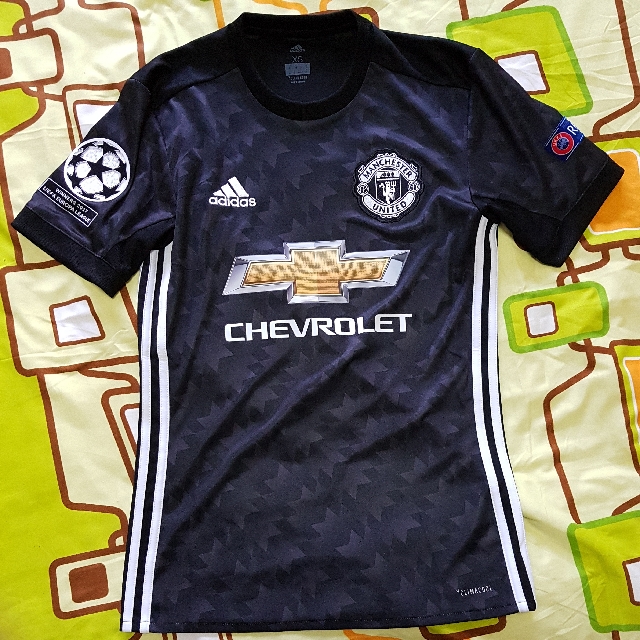 authentic manchester united 2017 18 away kit size xs with ibrahimovic 9 printing and champions league starball respect patches and europa league 2017 winners patch sports sports apparel on carousell authentic manchester united 2017 18 away kit size xs with ibrahimovic 9 printing and champions league starball respect patches and europa league 2017