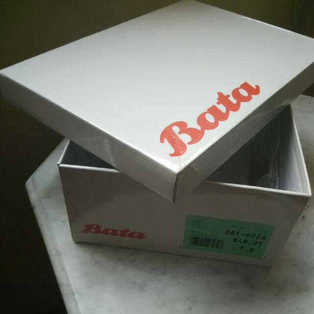 Bata Shoes Box, Everything Else on Carousell