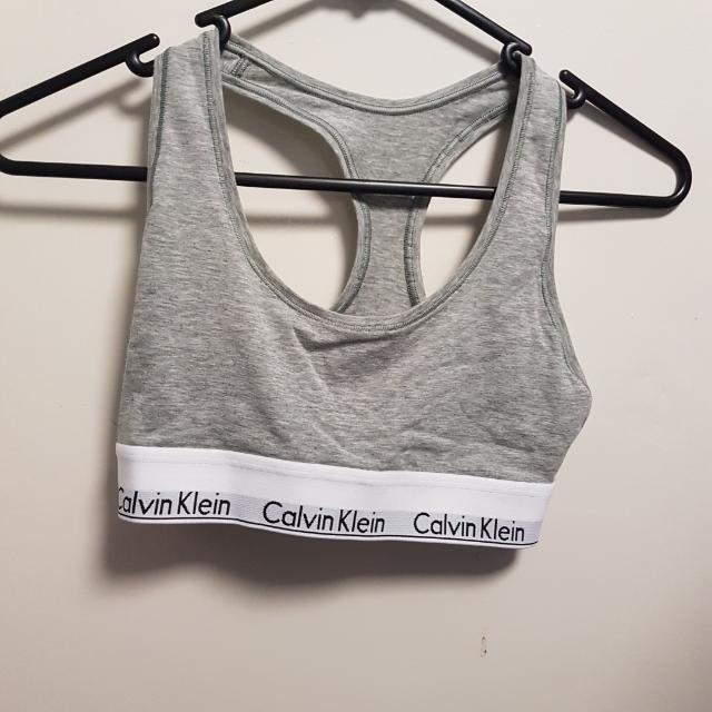medium calvin klein bra size