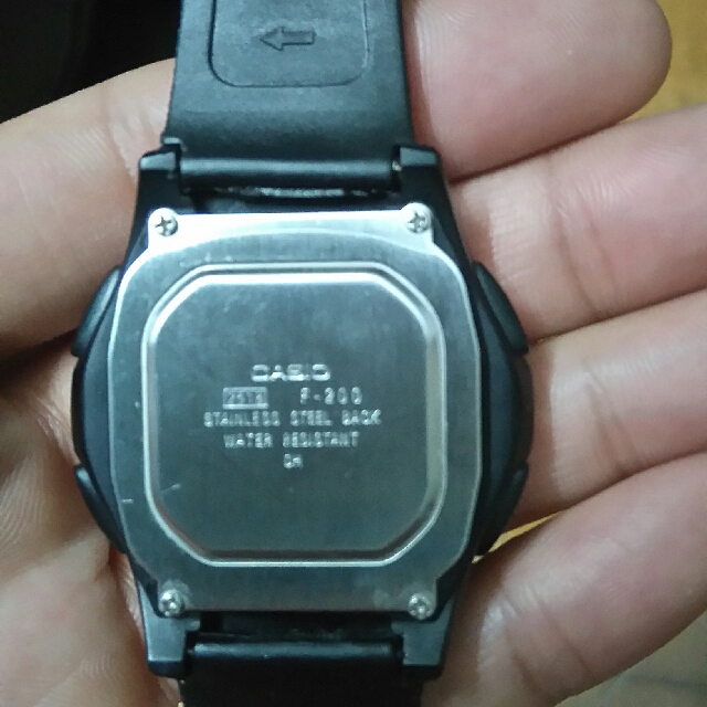 Casio illuminator hotsell f200