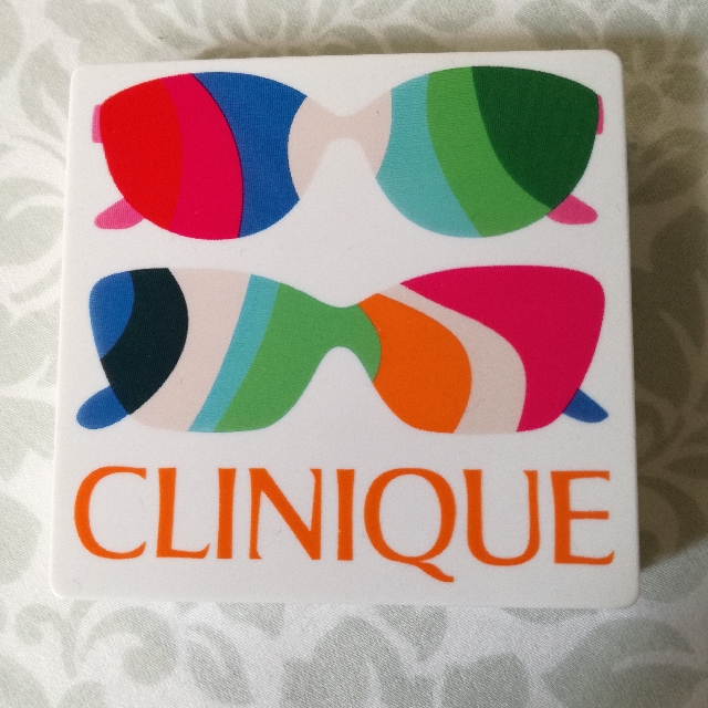 Clinique Shadow And Blush Palette (Category: Makeup) located in Manila. Submitted by nnnlim (Listing ID 123970196, Image 1). Description: .