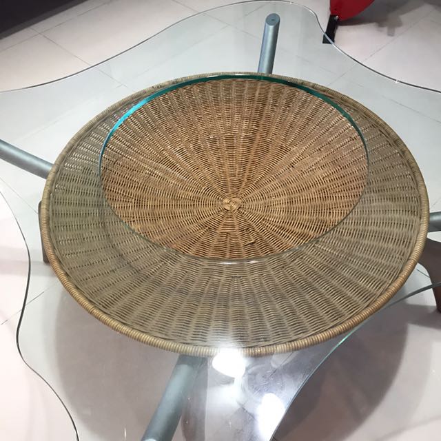 Coffee table (Category: Tables & Sets) located in Singapore. Submitted by peggytay (Listing ID 124107918, Image 3). Description: .
