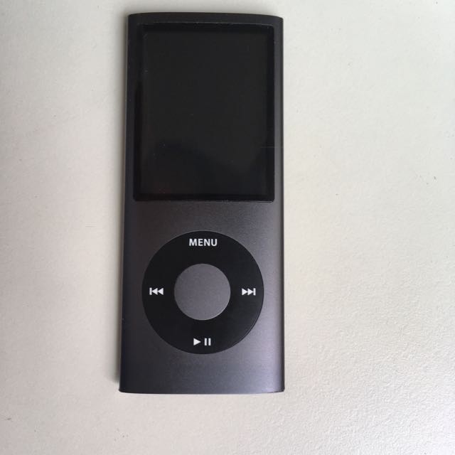 iPod Nano 8GB Black + JBL Portable Speaker Dock For iPod, Audio