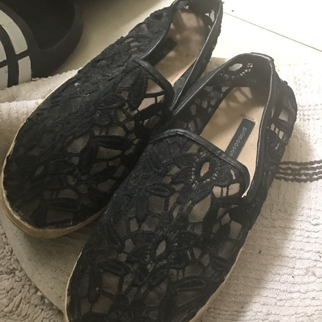 Primadonna Slip On (Category: Slippers and slides) located in Quezon City. Submitted by closetcravingsplus (Listing ID 124017321, Image 2). Description: .