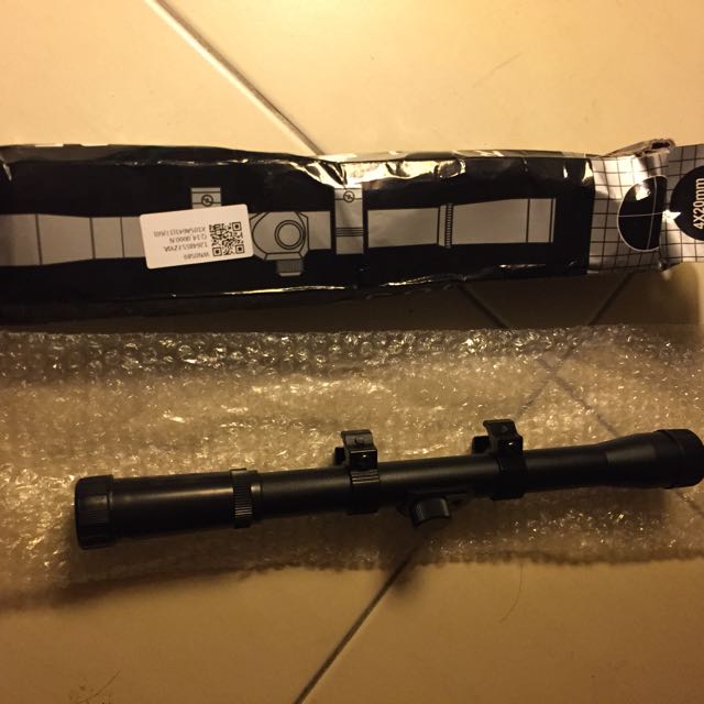 Rifle scope 4 x 20, Sports Equipment, Exercise & Fitness, Cardio