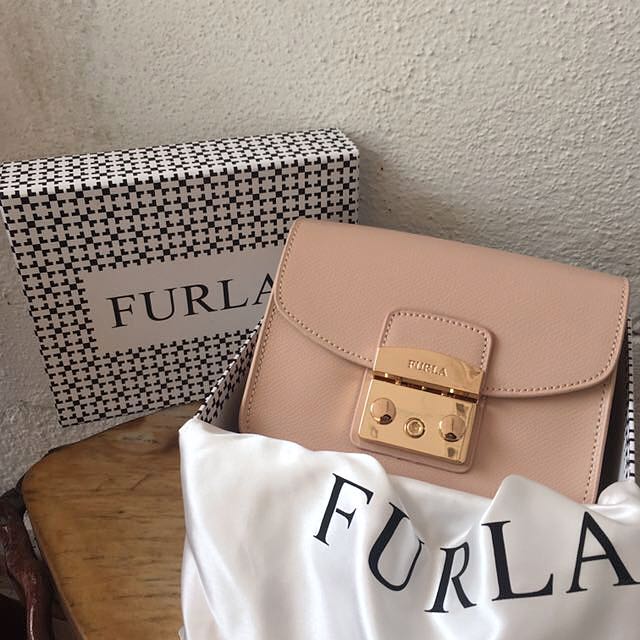 furla metropolis small crossbody