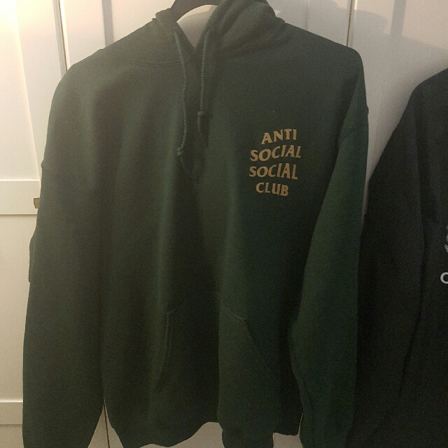 STEAL DEAL ASSC REDEEMED HOODIE LOGO GREEN GOLD SIZE M Men s Fashion Tops Sets Hoodies on Carousell