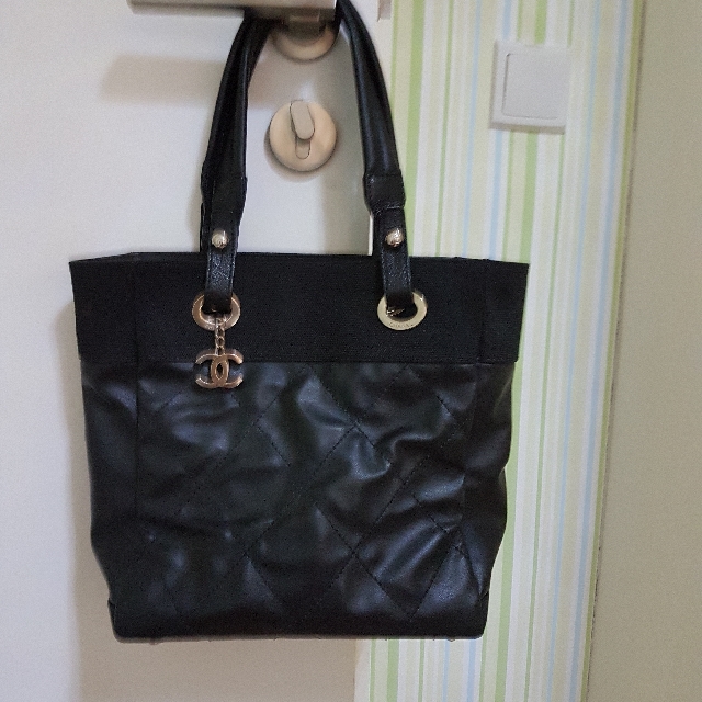 Chanel Classic Tote Bag Luxury Bags Wallets on Carousell