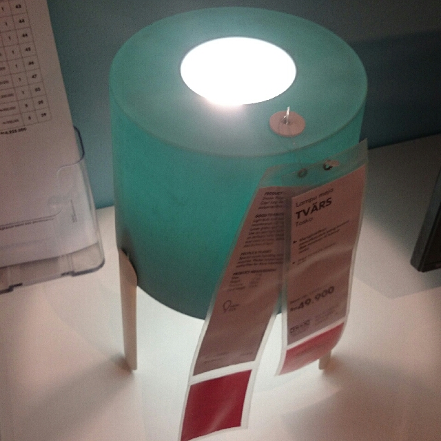 ikea tvars lampu meja bahan plastik