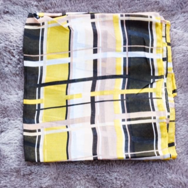 Jilbab Hijab Kerudung Segi Empat Umama Motif Kotak Kotak Kuning Hitam Olshop Fashion Olshop Muslim Di Carousell Motif kotak burberry tetap menjadi hak cipta yang terdaftar secara eksklusif dimiliki oleh burberry. jilbab hijab kerudung segi empat umama motif kotak kotak kuning hitam