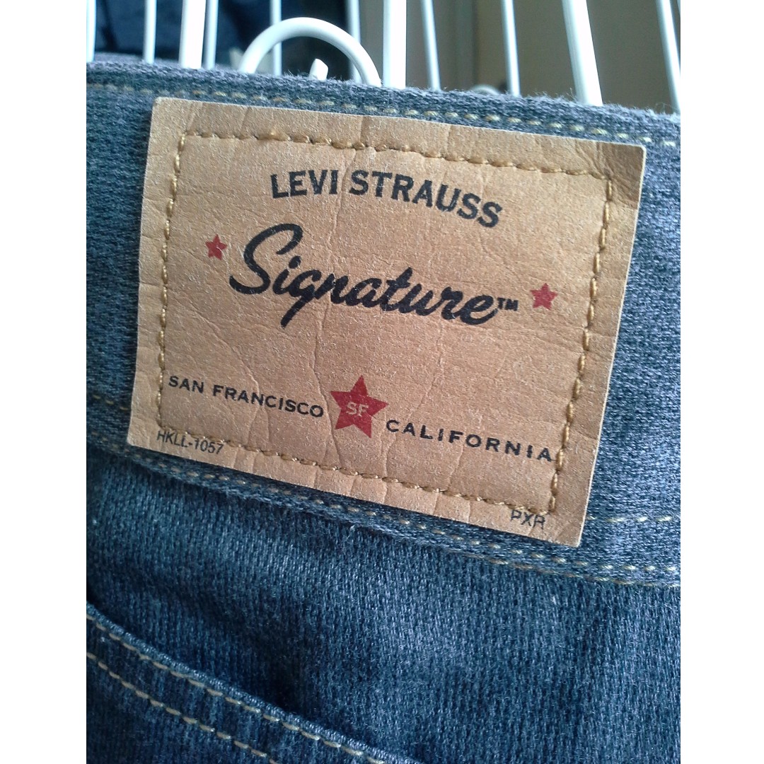 signature by levis strauss