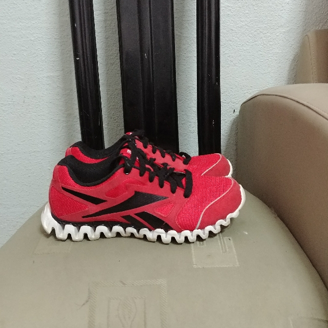 Reebok zig zag sports shoes sale