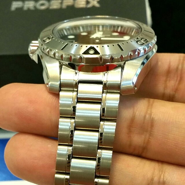 Seiko Prospex Solar Titanium SBDJ009 (JDM, Mint, Good Price), Mobile Phones  & Gadgets, Wearables & Smart Watches on Carousell