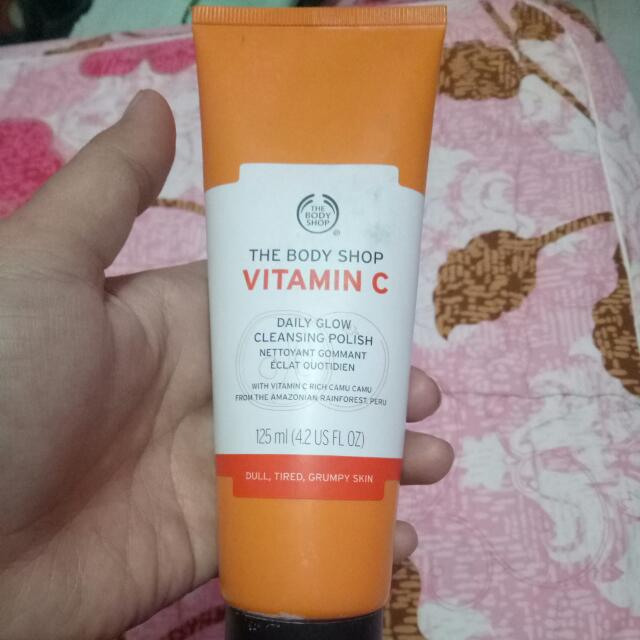 The Body Shop Vitamin C Daily Glow Cleansing Polish, Kesehatan