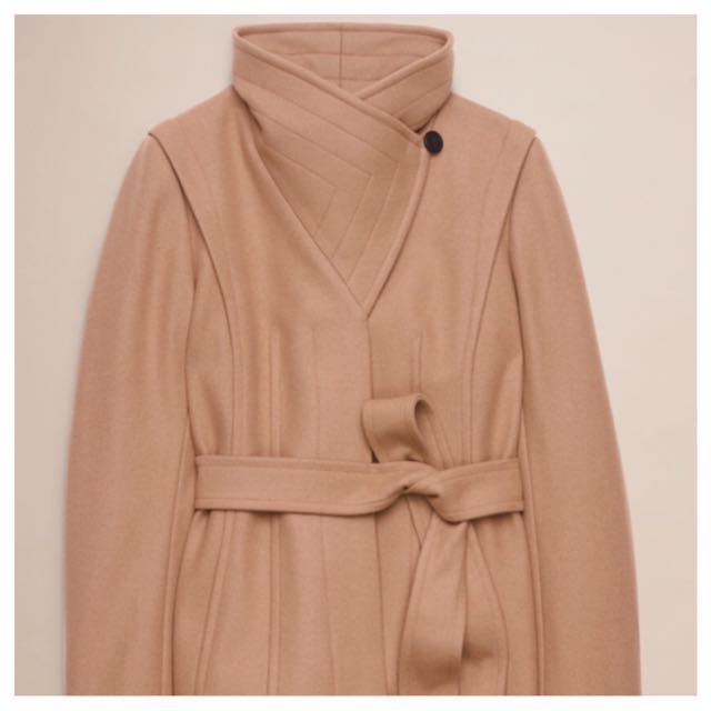 Aritzia Babaton Spencer Coat camel XXS Women s Fashion Clothes on Carousell