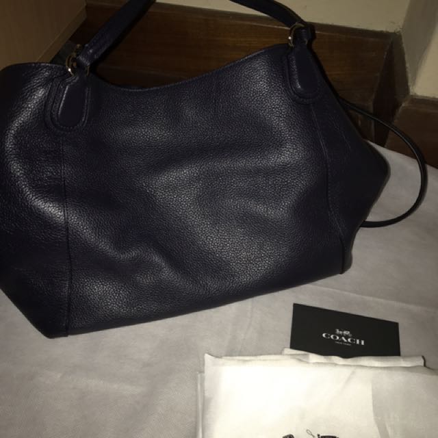 Edie shoulder bag 28 in pebble leather top