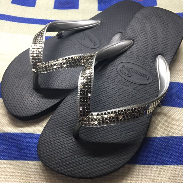 Havaianas shop metal mesh
