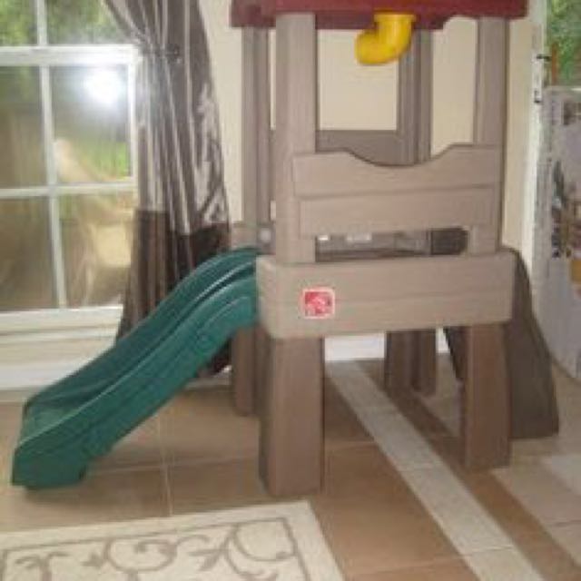 Step2 Naturally Playful Lookout Treehouse, 兒童＆孕婦用品, 嬰兒玩具 Carousell