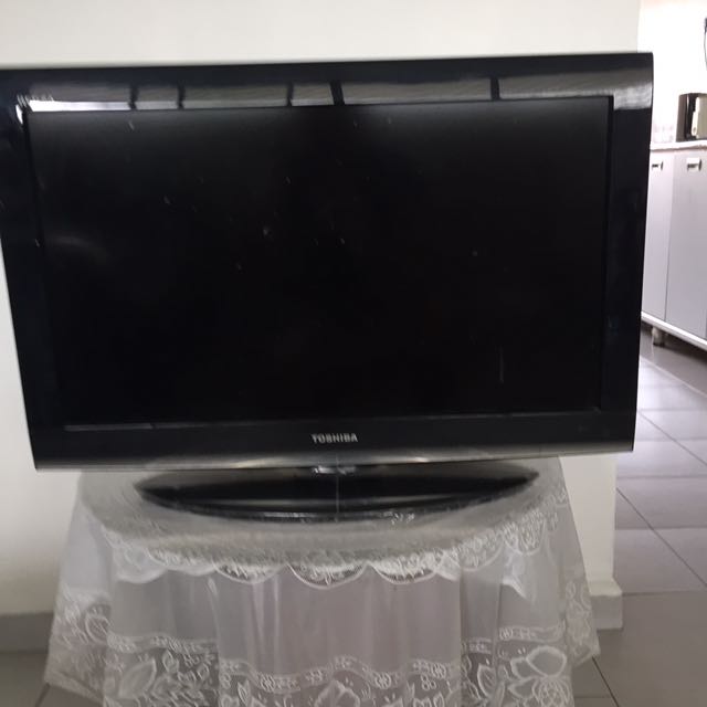 Toshiba Regza LCD TV with HDMI Port, TV & Home Appliances, TV