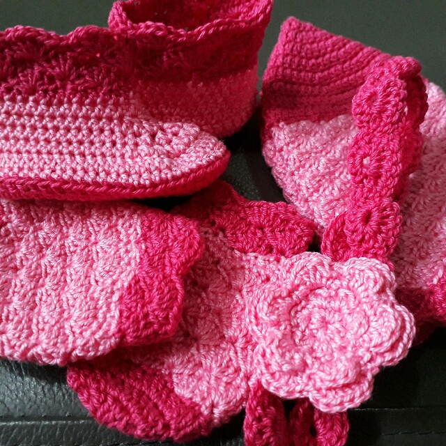 Crochet Gift Set, Hobbies & Toys, Stationery & Craft, Handmade Craft on