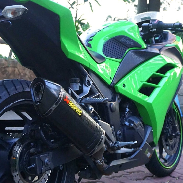 Kedelig Skabelse Pogo stick spring Kawasaki Ninja 300 ABS With Akrapovic Exhaust, Motorcycles, Motorcycles for  Sale, Class 2A on Carousell