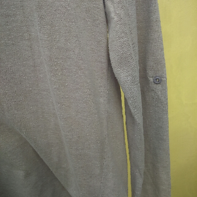 Mint Basic Longleeves (Category: Others Tops) located in Manila. Submitted by mariantherese (Listing ID 124589040, Image 3). Description: .