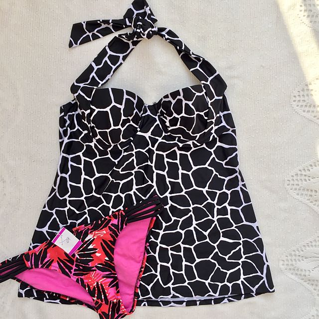 Tankini With Pair (Category: Activewear) located in Manila. Submitted by chatdv (Listing ID 124520804, Image 2). Description: Medium Underwire .