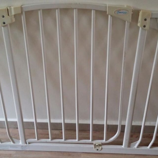 Used Baby Gate For Only 30, Babies & Kids, Babies & Kids Fashion on