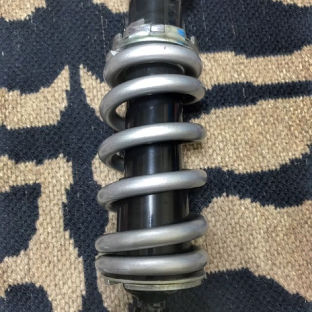R25 monoshock clearance