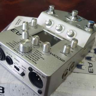Zoom A3 Acoustic Guitar Pedal