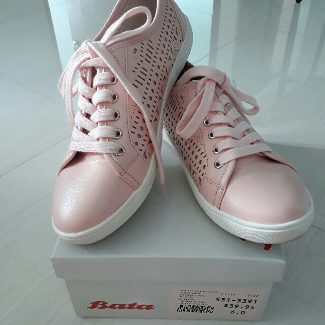 Bata Pink Sneakers, Women's Fashion 