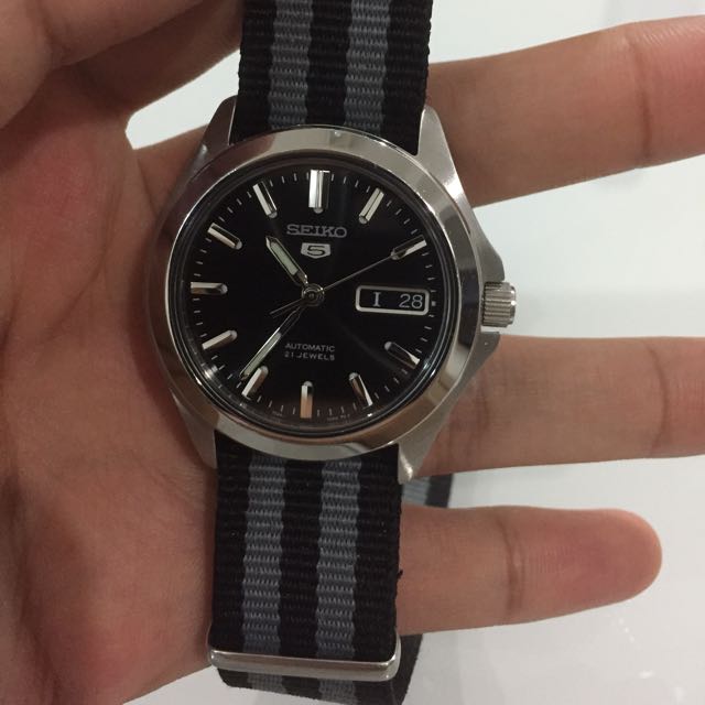 Seiko 5 Model SNKK93K1